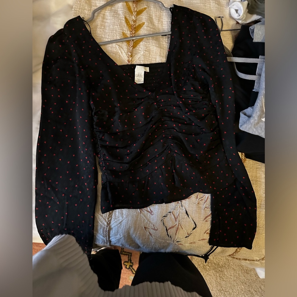 NEW H&M heart top